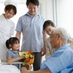 cach-tang-hoa-nguoi-benh